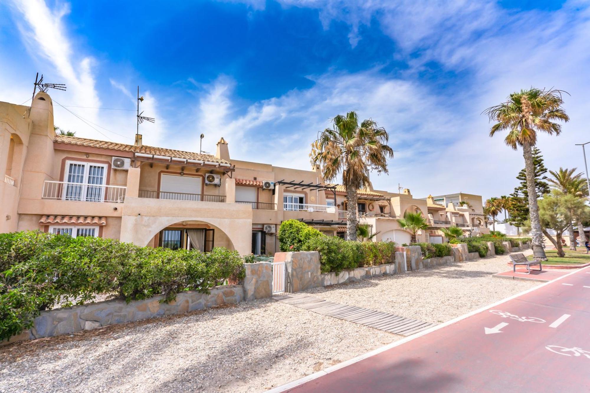 Beachhouse Playa R&R Roquetas de Mar Bagian luar foto